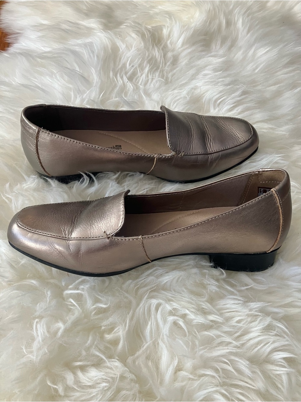Clarks Juliet Lora Loafer in 9W, Pewter Leather, VGUC